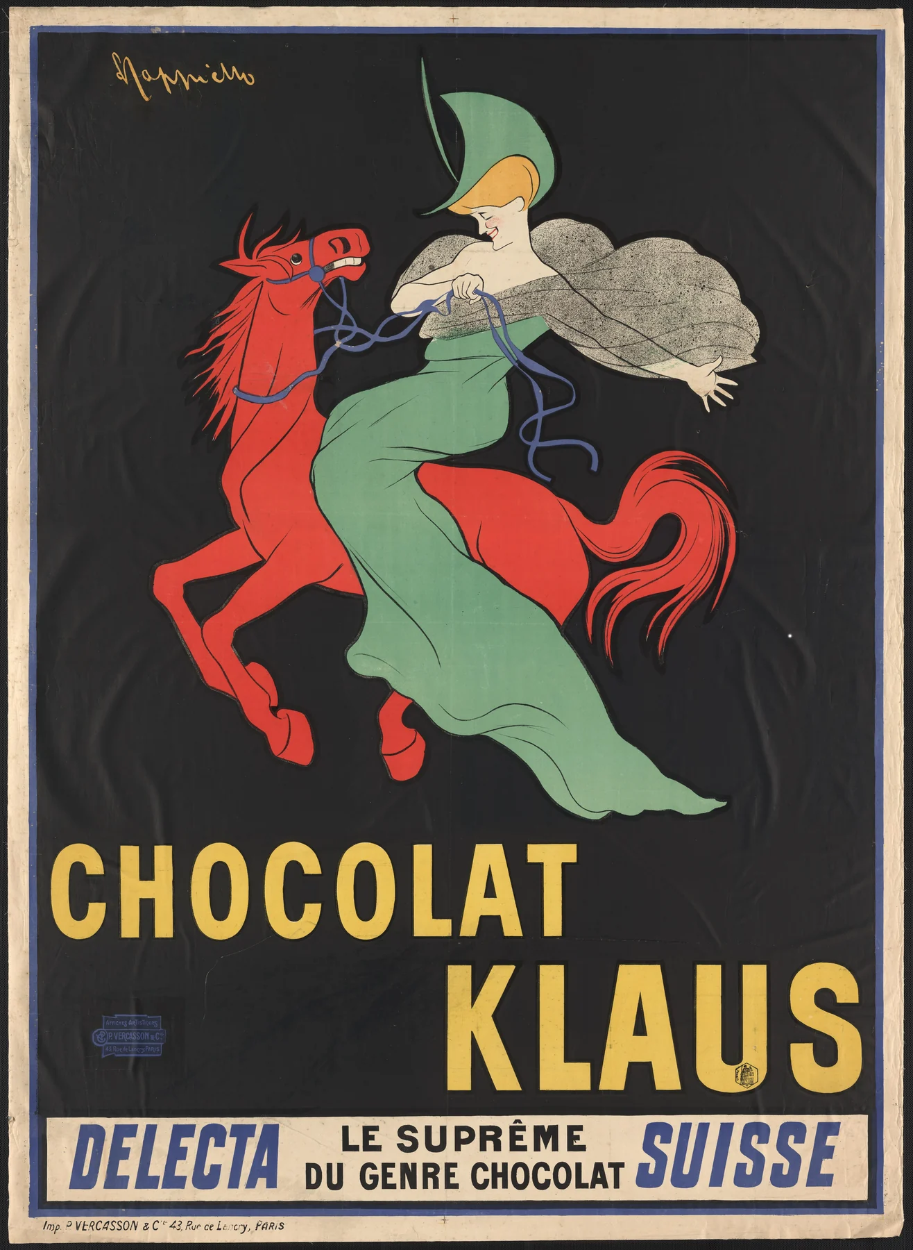 Yeşil elbiseli kadın canlı kırmızı ata binerek siyah zeminde dörtnala ilerliyor; altında büyük sarı Chocolat Klaus yazısı bulunuyor.